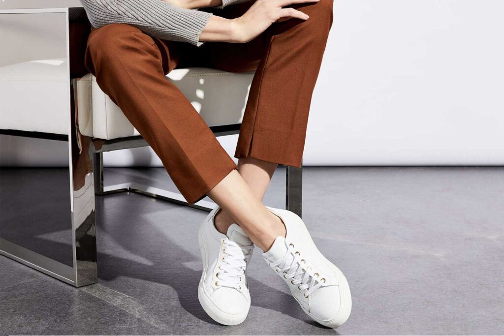 5 white sneakers for women with the simplest design